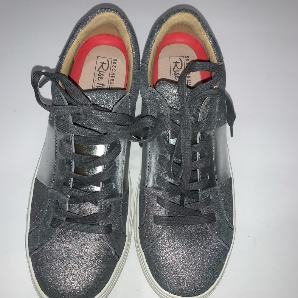 Sketchers Street Rise Fit Lace Up Sneaker size 9